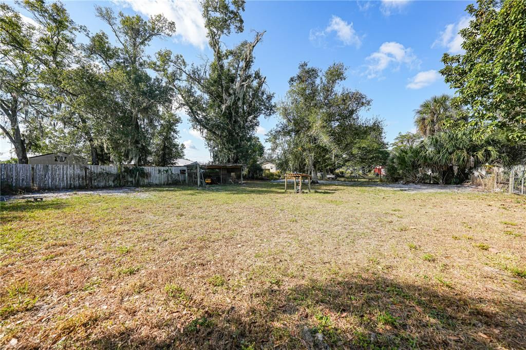 Active With Contract: $285,000 (3 beds, 2 baths, 1564 Square Feet)