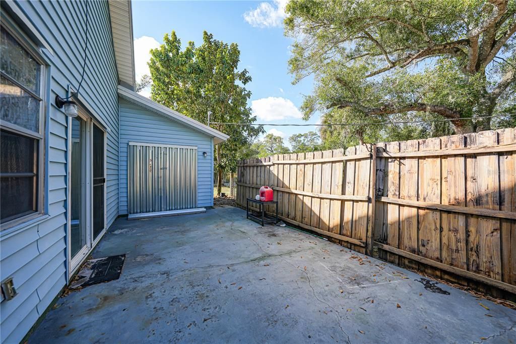 Active With Contract: $285,000 (3 beds, 2 baths, 1564 Square Feet)