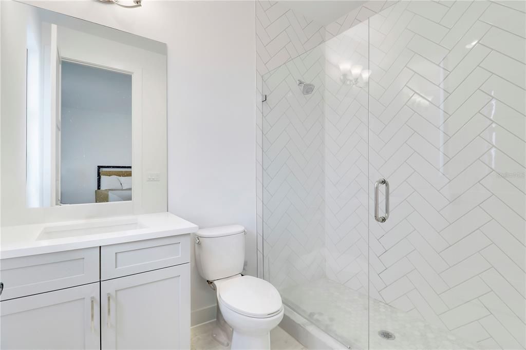 合同活跃: $1,450,000 (3 贝兹, 3 浴室, 3162 平方英尺)