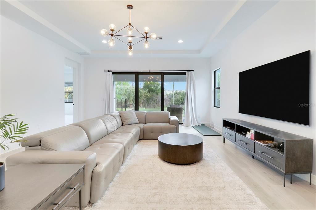 合同活跃: $1,450,000 (3 贝兹, 3 浴室, 3162 平方英尺)