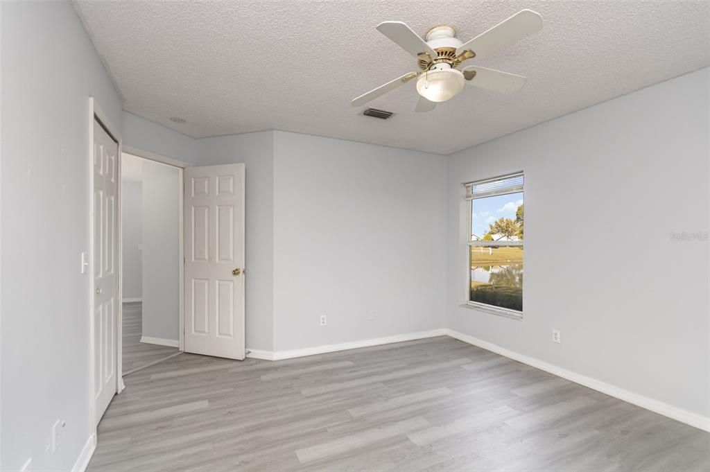 Под контрактом: $340,000 (3 спален, 2 ванн, 1300 Квадратных фут)