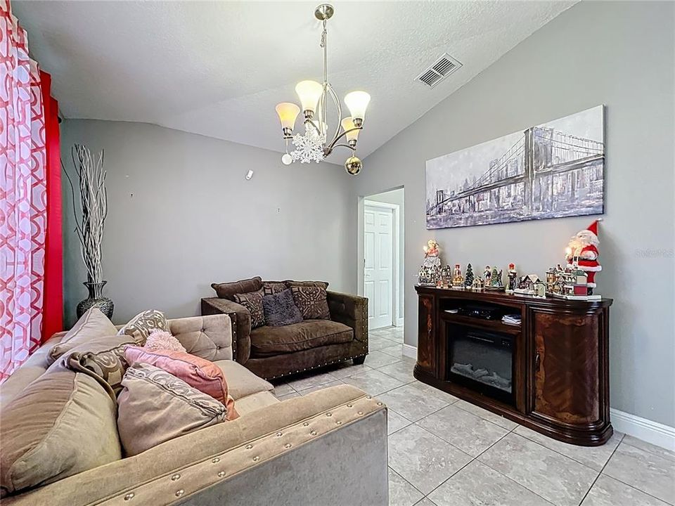 Active With Contract: $330,000 (4 beds, 3 baths, 1999 Square Feet)