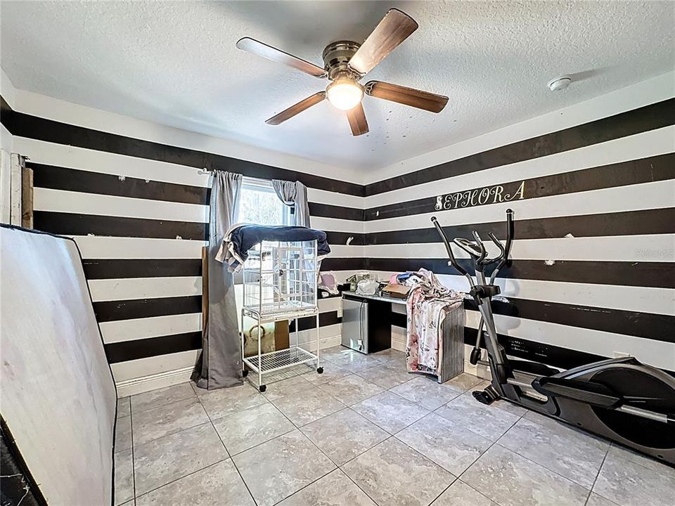 Active With Contract: $330,000 (4 beds, 3 baths, 1999 Square Feet)