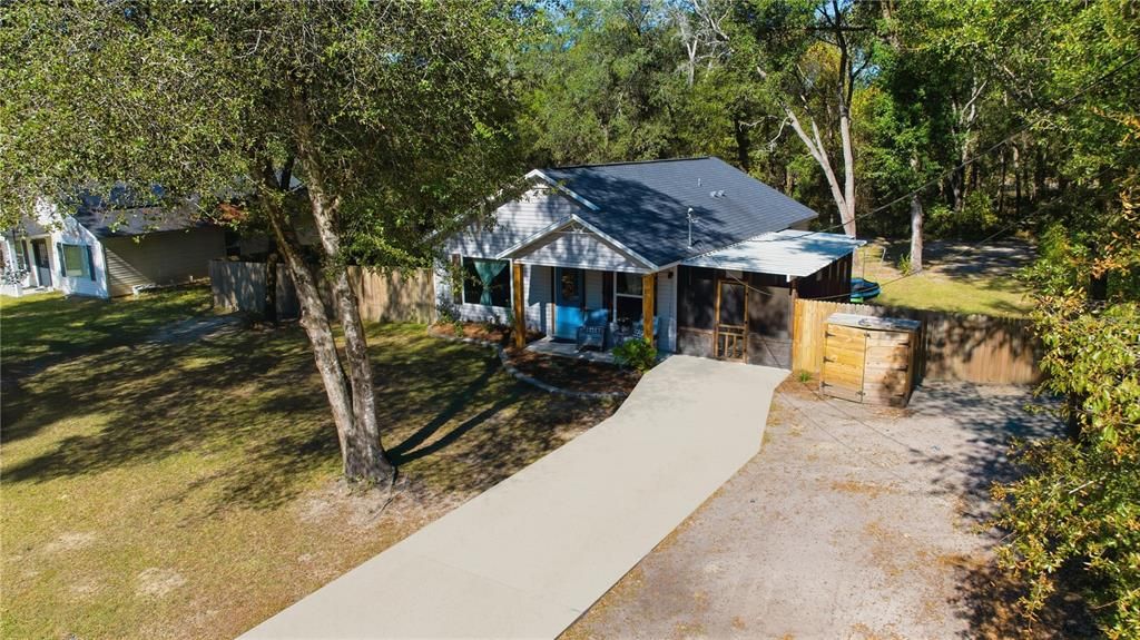 Activo con contrato: $235,000 (3 camas, 2 baños, 1079 Pies cuadrados)