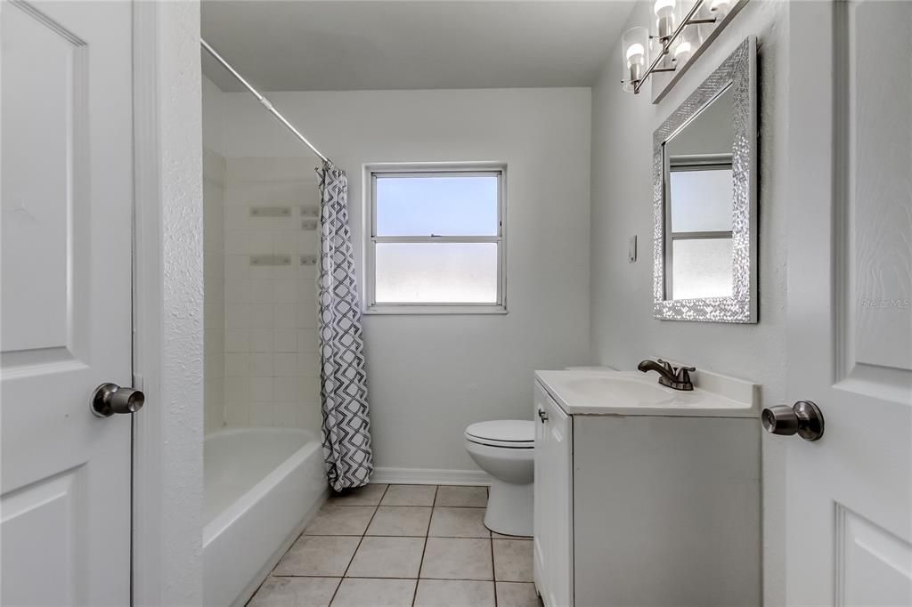 En Venta: $399,900 (2 camas, 2 baños, 1434 Pies cuadrados)