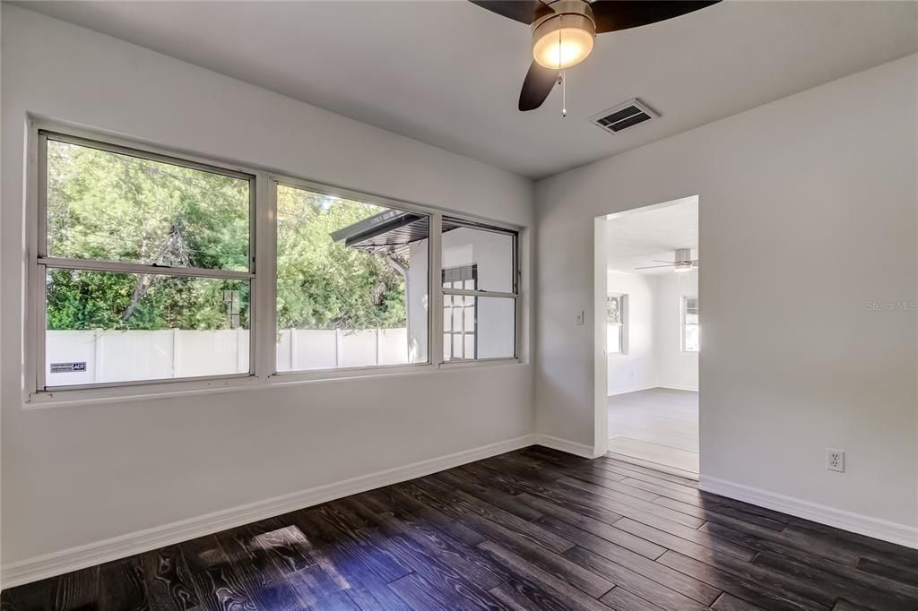 En Venta: $399,900 (2 camas, 2 baños, 1434 Pies cuadrados)