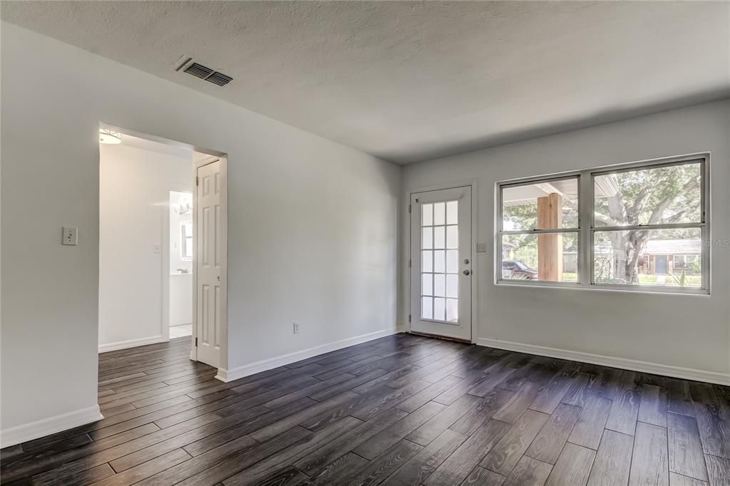 En Venta: $399,900 (2 camas, 2 baños, 1434 Pies cuadrados)