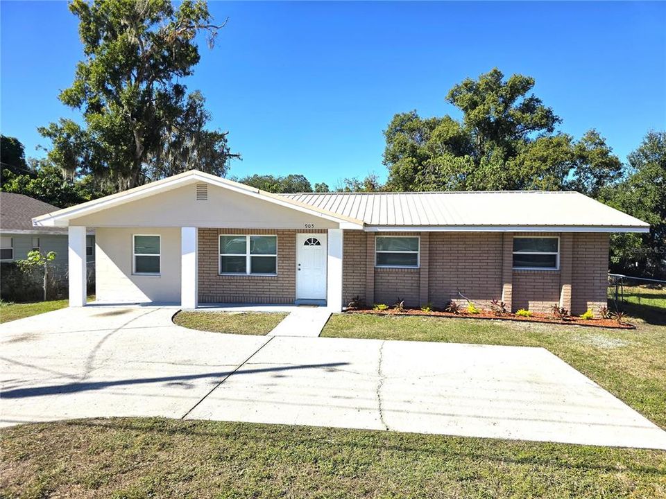 For Sale: $284,900 (3 beds, 2 baths, 1112 Square Feet)