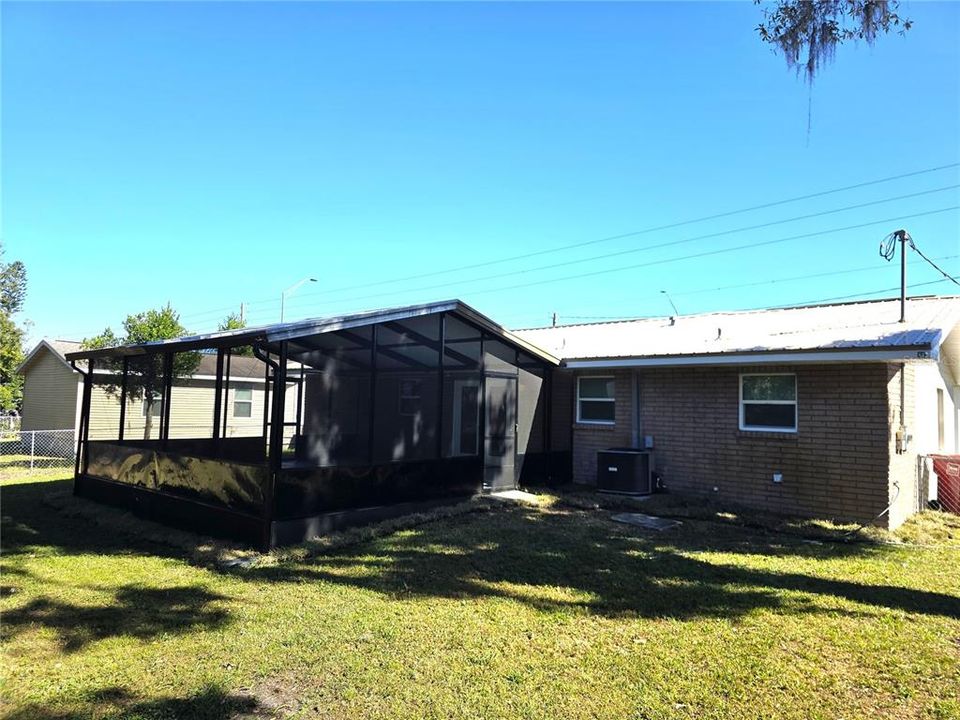 For Sale: $284,900 (3 beds, 2 baths, 1112 Square Feet)