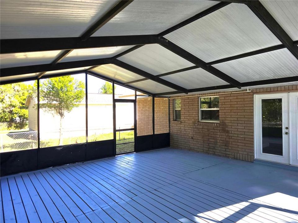 For Sale: $284,900 (3 beds, 2 baths, 1112 Square Feet)