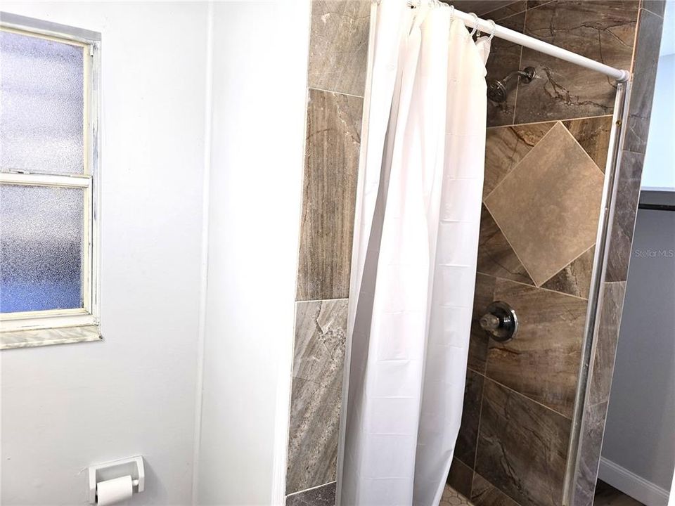 For Sale: $284,900 (3 beds, 2 baths, 1112 Square Feet)