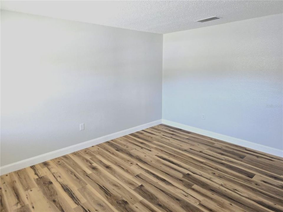 For Sale: $284,900 (3 beds, 2 baths, 1112 Square Feet)