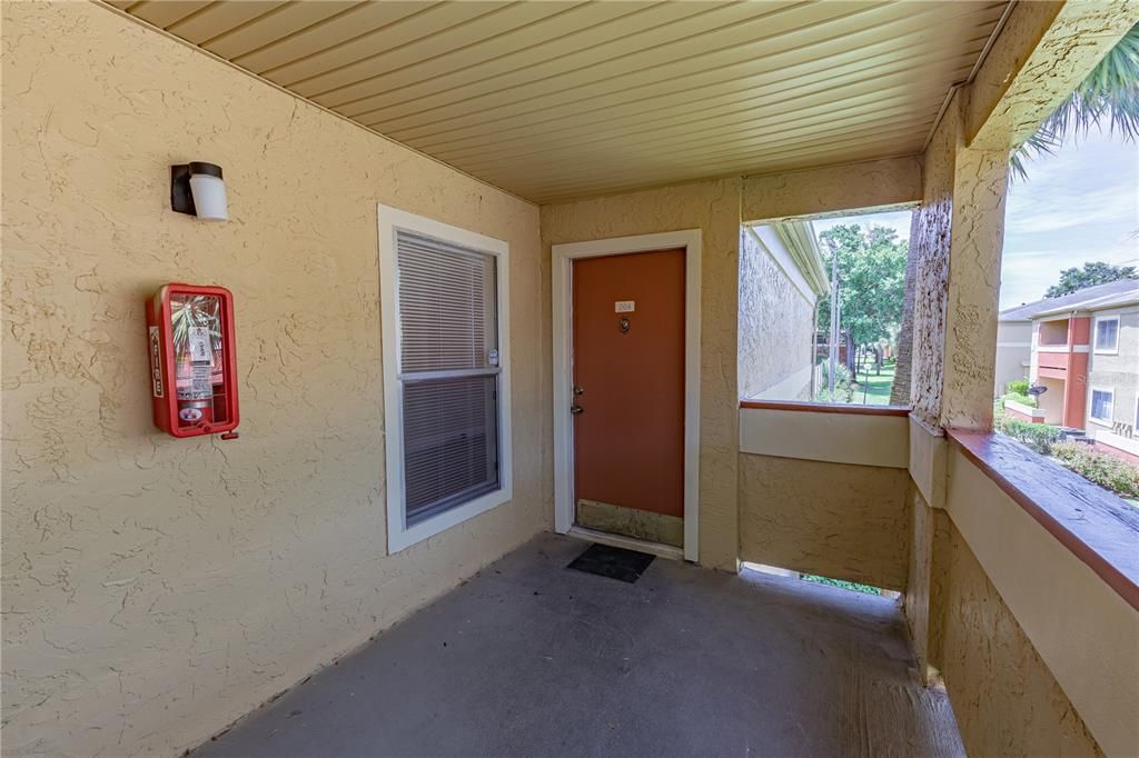 出租: $1,250 (1 贝兹, 1 浴室, 766 平方英尺)