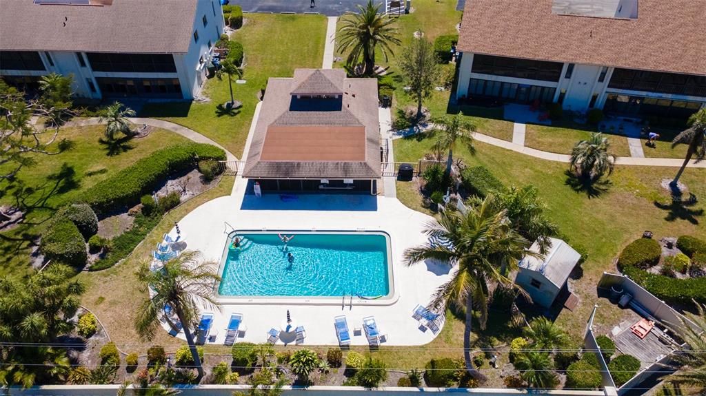 For Sale: $229,000 (2 beds, 2 baths, 1194 Square Feet)