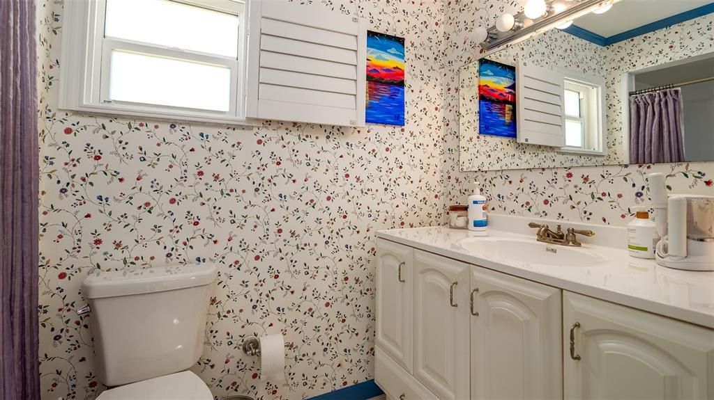 For Sale: $229,000 (2 beds, 2 baths, 1194 Square Feet)