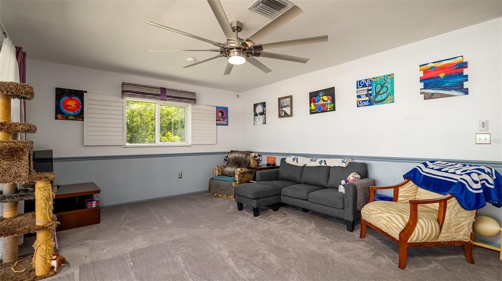 For Sale: $229,000 (2 beds, 2 baths, 1194 Square Feet)