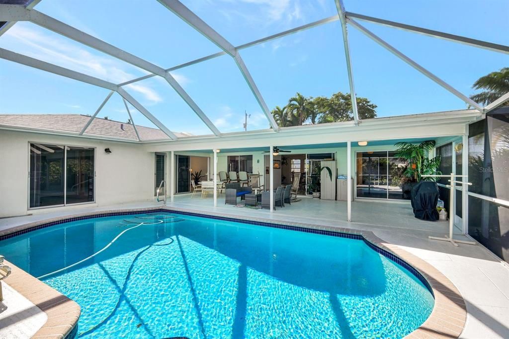 For Sale: $639,900 (3 beds, 2 baths, 2057 Square Feet)