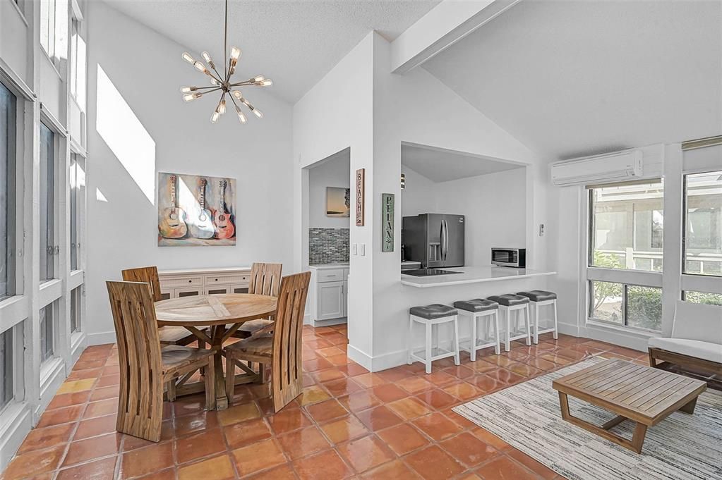 В аренду: $5,000 (2 спален, 2 ванн, 1090 Квадратных фут)