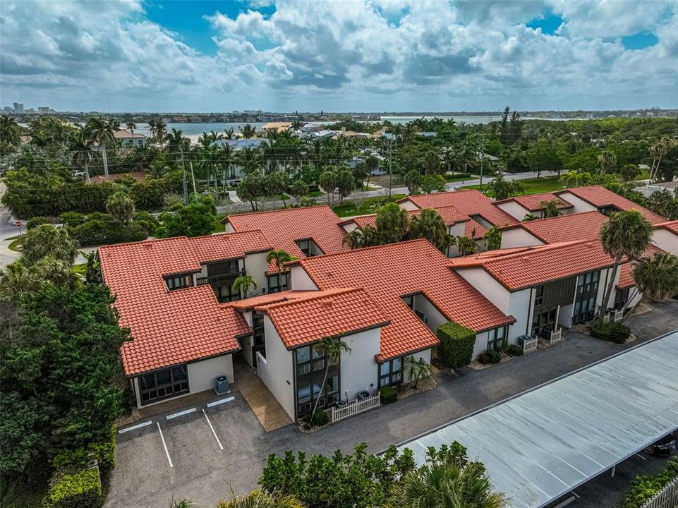 В аренду: $5,000 (2 спален, 2 ванн, 1090 Квадратных фут)