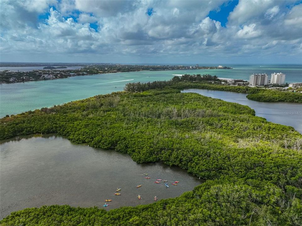 В аренду: $5,000 (2 спален, 2 ванн, 1090 Квадратных фут)