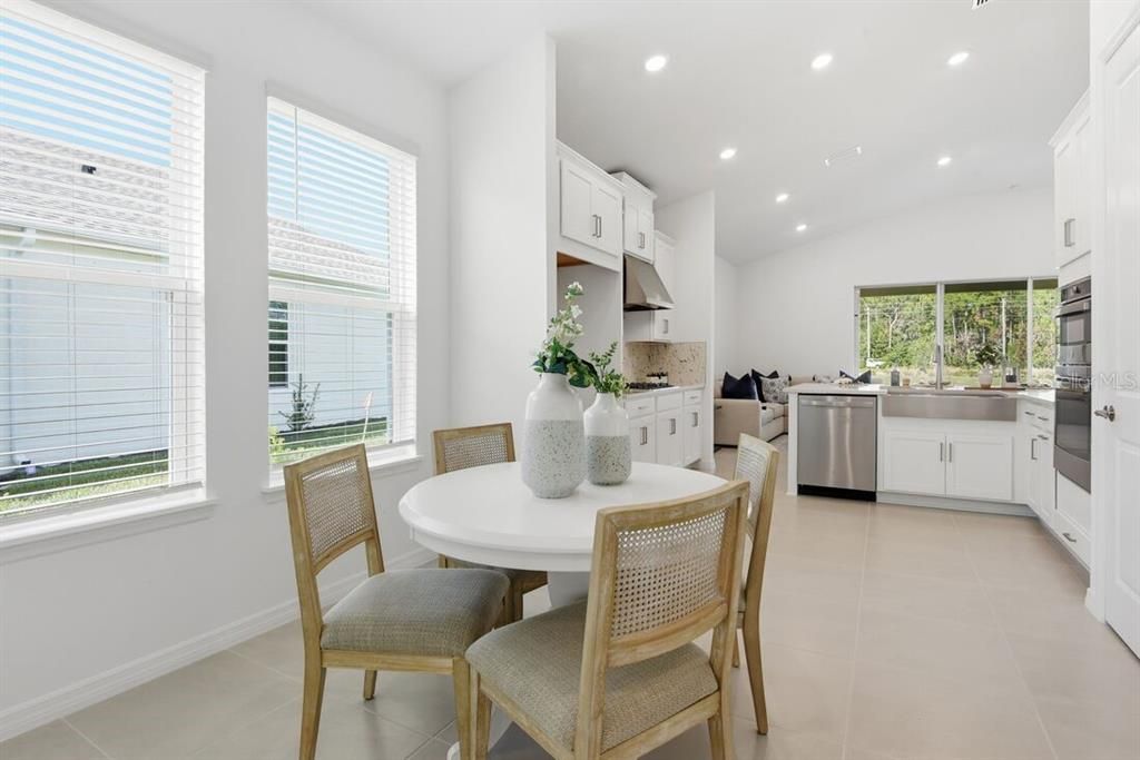 На продажу: $537,909 (3 спален, 2 ванн, 2055 Квадратных фут)