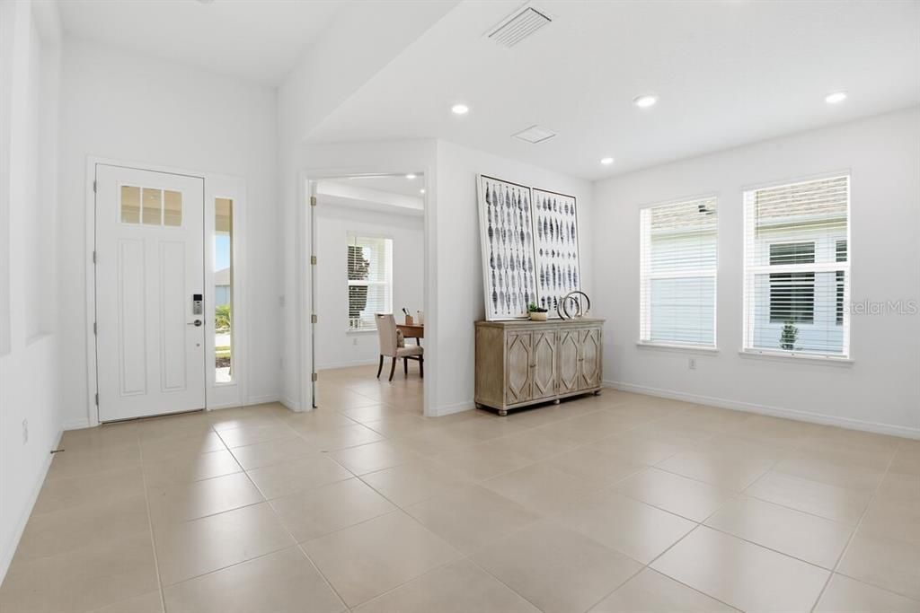 На продажу: $537,909 (3 спален, 2 ванн, 2055 Квадратных фут)