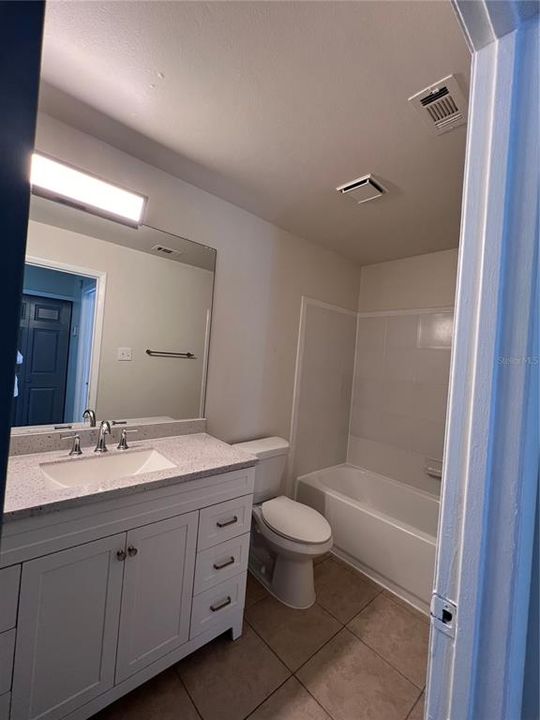 出租: $1,400 (1 贝兹, 1 浴室, 665 平方英尺)