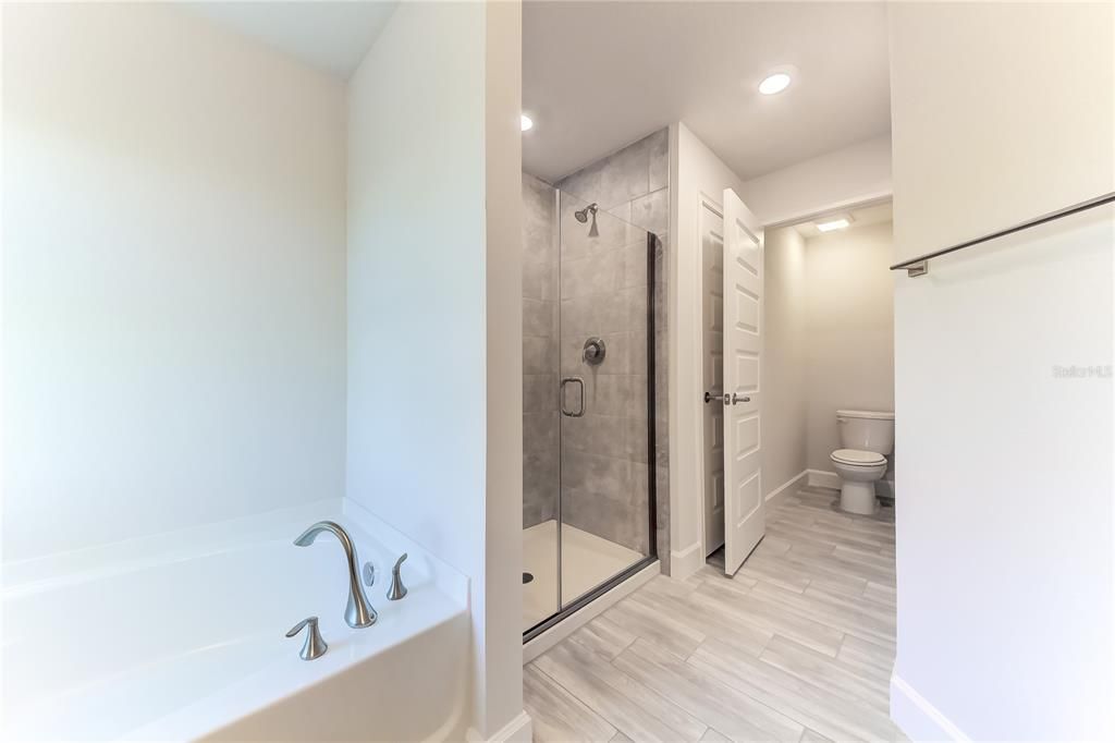 待售: $406,100 (3 贝兹, 2 浴室, 1970 平方英尺)