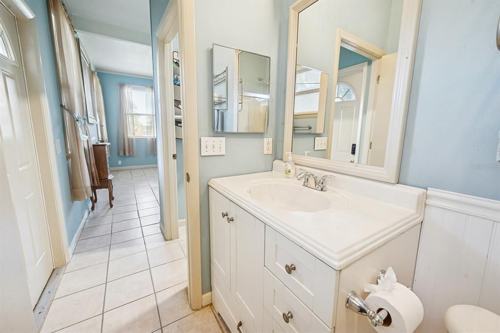 En Venta: $409,000 (4 camas, 2 baños, 1906 Pies cuadrados)