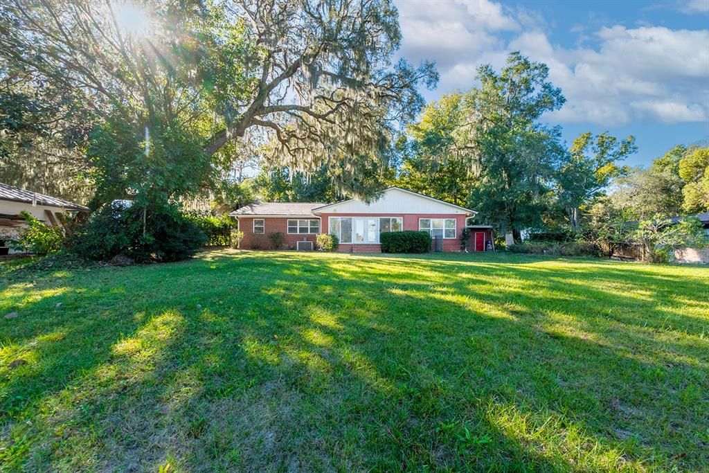 En Venta: $409,000 (4 camas, 2 baños, 1906 Pies cuadrados)