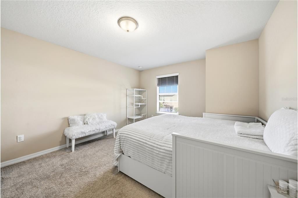 For Sale: $365,000 (3 beds, 2 baths, 1825 Square Feet)