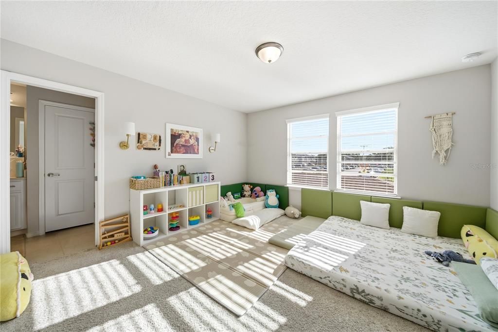 For Sale: $365,000 (3 beds, 2 baths, 1825 Square Feet)