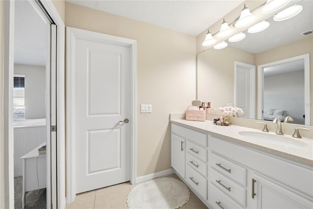 For Sale: $365,000 (3 beds, 2 baths, 1825 Square Feet)