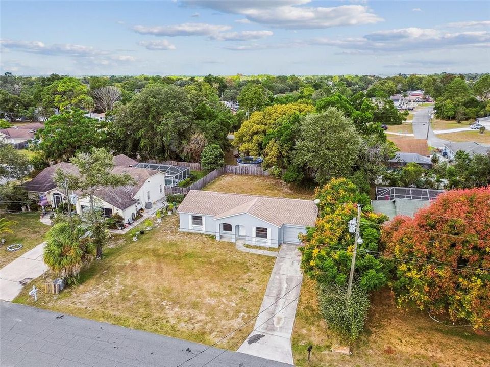 合同活跃: $275,000 (3 贝兹, 2 浴室, 1114 平方英尺)