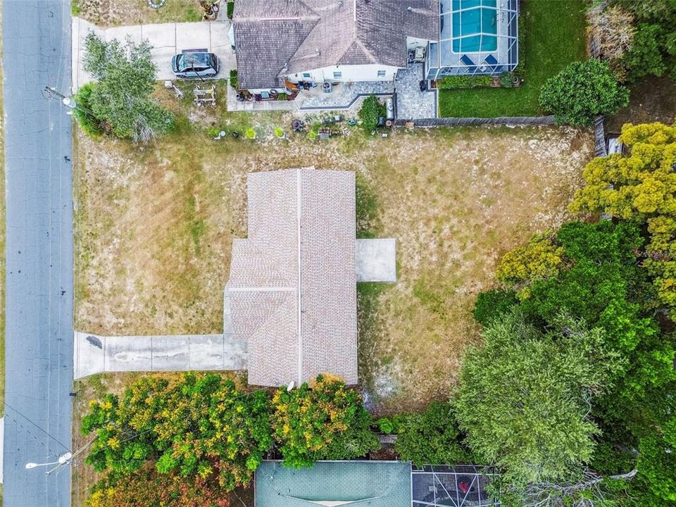 合同活跃: $275,000 (3 贝兹, 2 浴室, 1114 平方英尺)