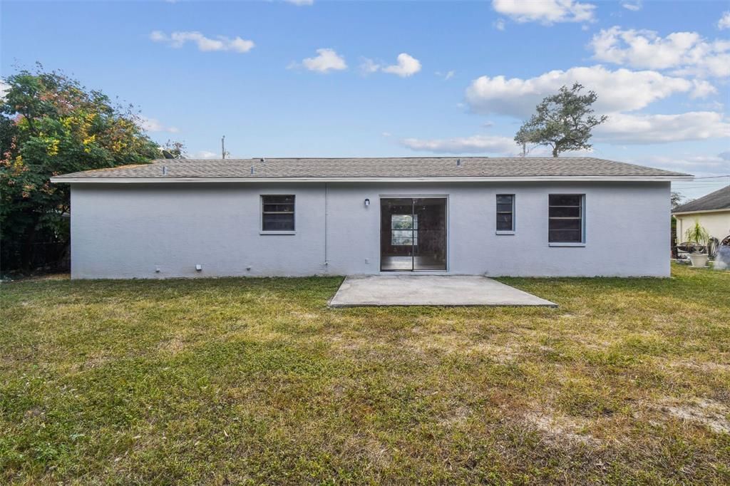 合同活跃: $275,000 (3 贝兹, 2 浴室, 1114 平方英尺)