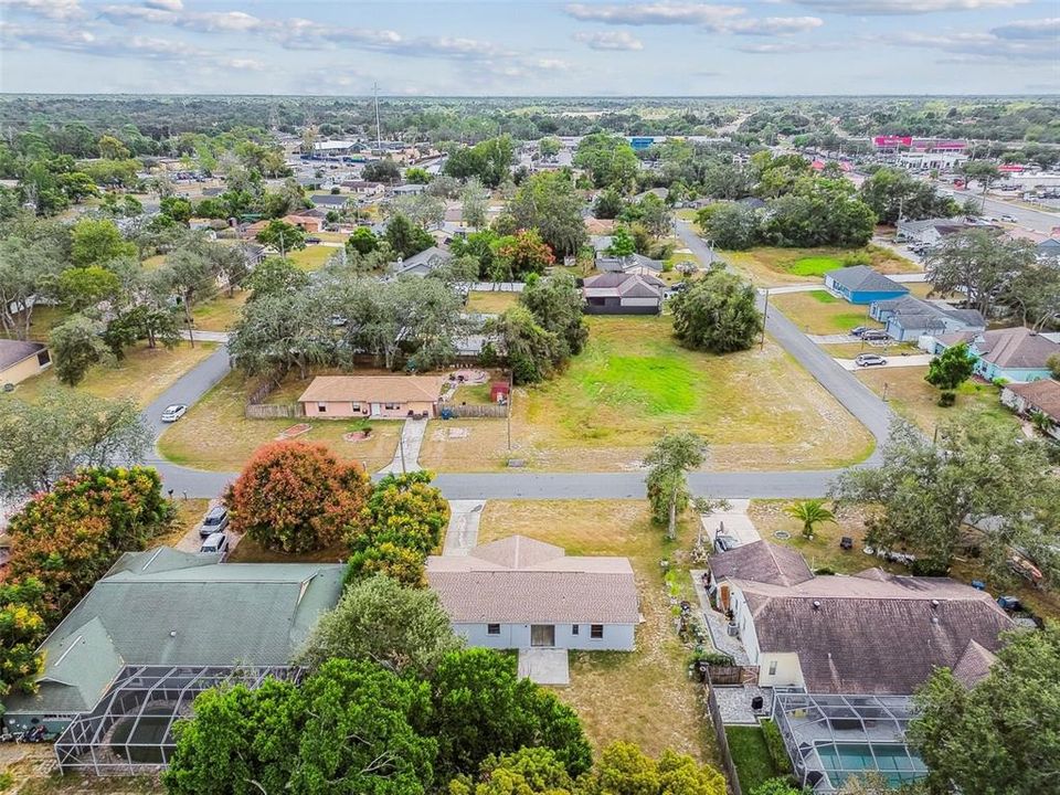 合同活跃: $275,000 (3 贝兹, 2 浴室, 1114 平方英尺)