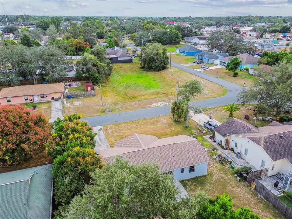 合同活跃: $275,000 (3 贝兹, 2 浴室, 1114 平方英尺)