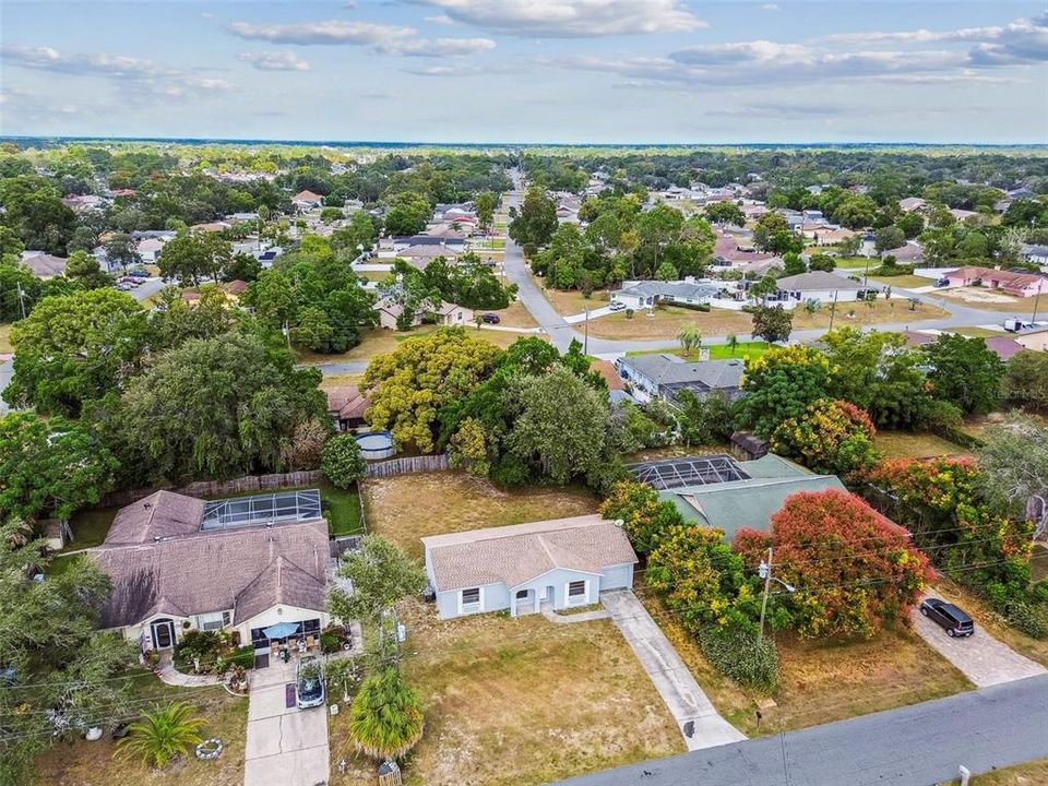 合同活跃: $275,000 (3 贝兹, 2 浴室, 1114 平方英尺)