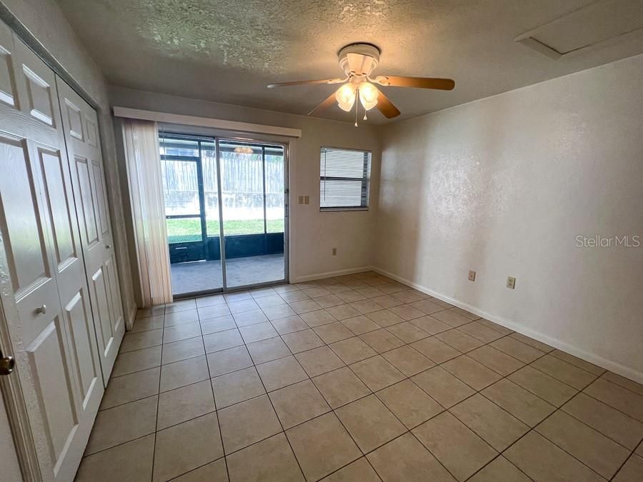 For Rent: $975 (1 beds, 1 baths, 472 Square Feet)