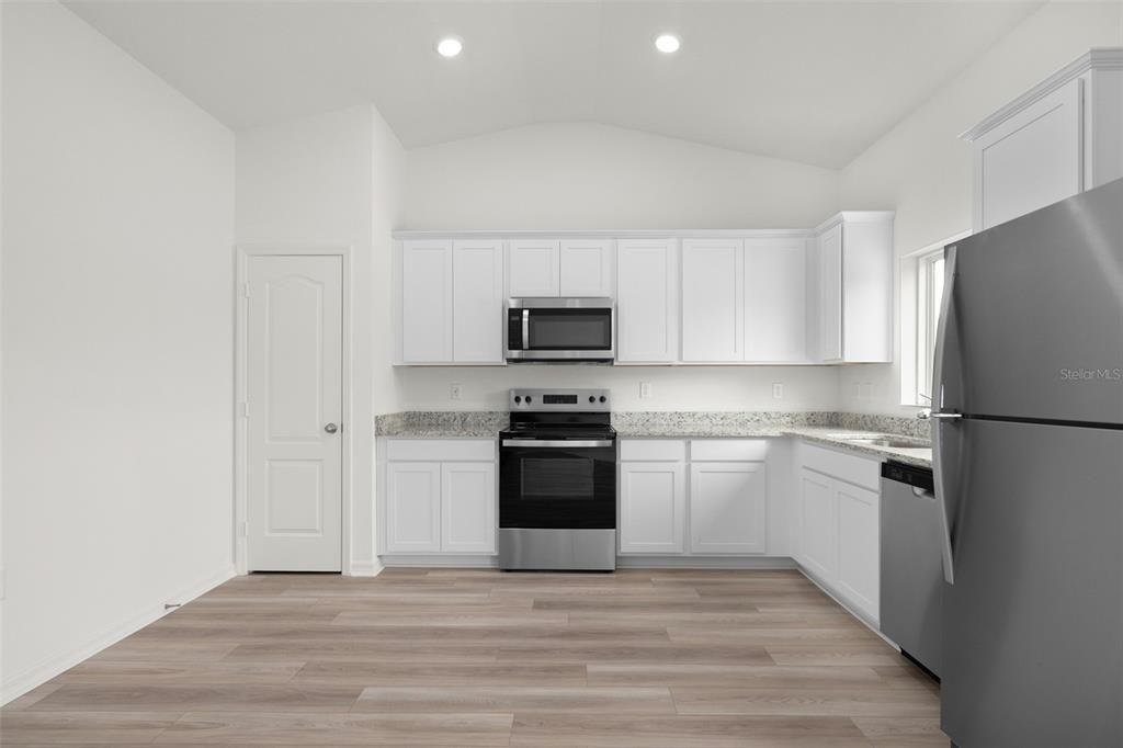 For Sale: $302,900 (3 beds, 2 baths, 1206 Square Feet)