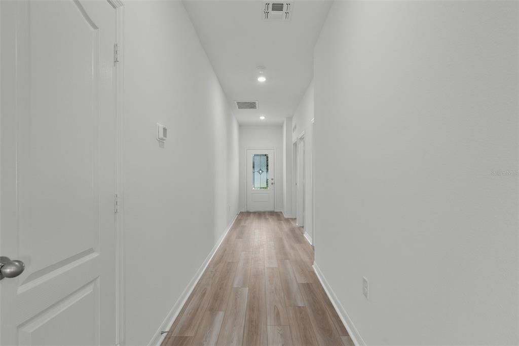 For Sale: $302,900 (3 beds, 2 baths, 1206 Square Feet)