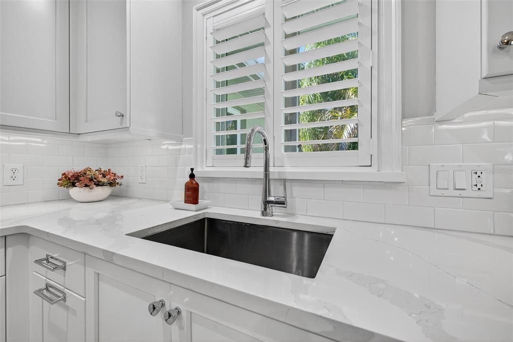 待售: $1,350,000 (3 贝兹, 2 浴室, 1948 平方英尺)