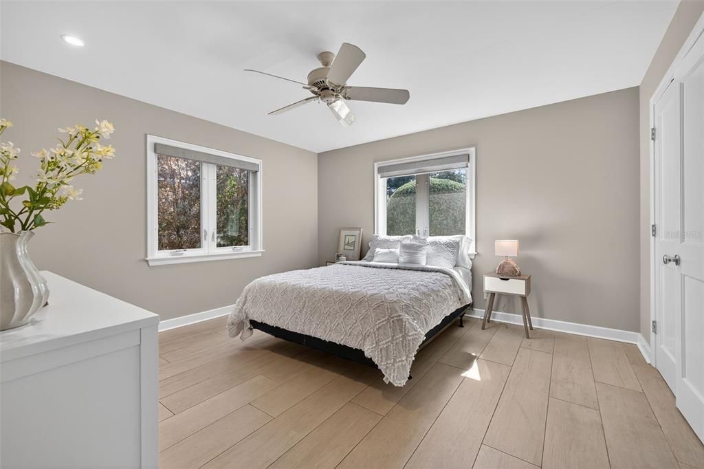 待售: $1,350,000 (3 贝兹, 2 浴室, 1948 平方英尺)