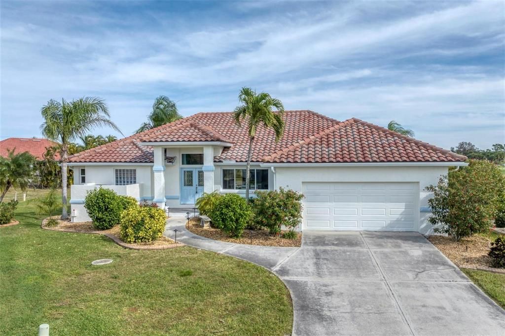 For Rent: $7,985 (3 beds, 2 baths, 2209 Square Feet)