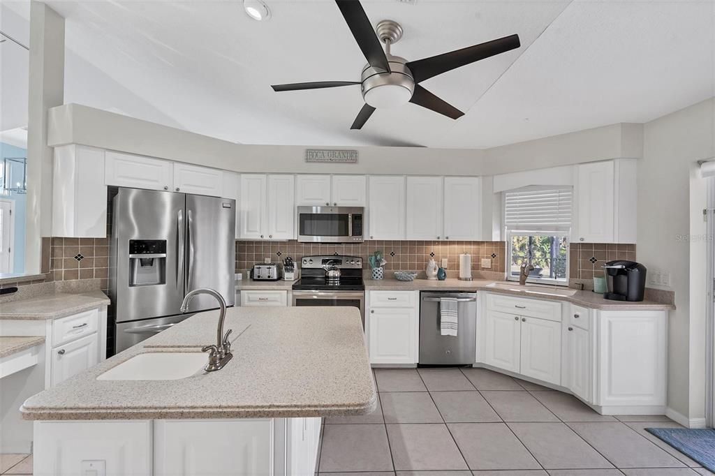 For Rent: $7,985 (3 beds, 2 baths, 2209 Square Feet)