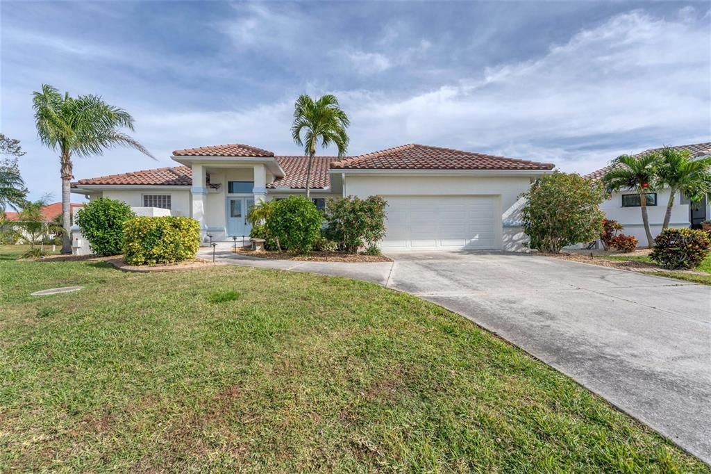 For Rent: $7,985 (3 beds, 2 baths, 2209 Square Feet)