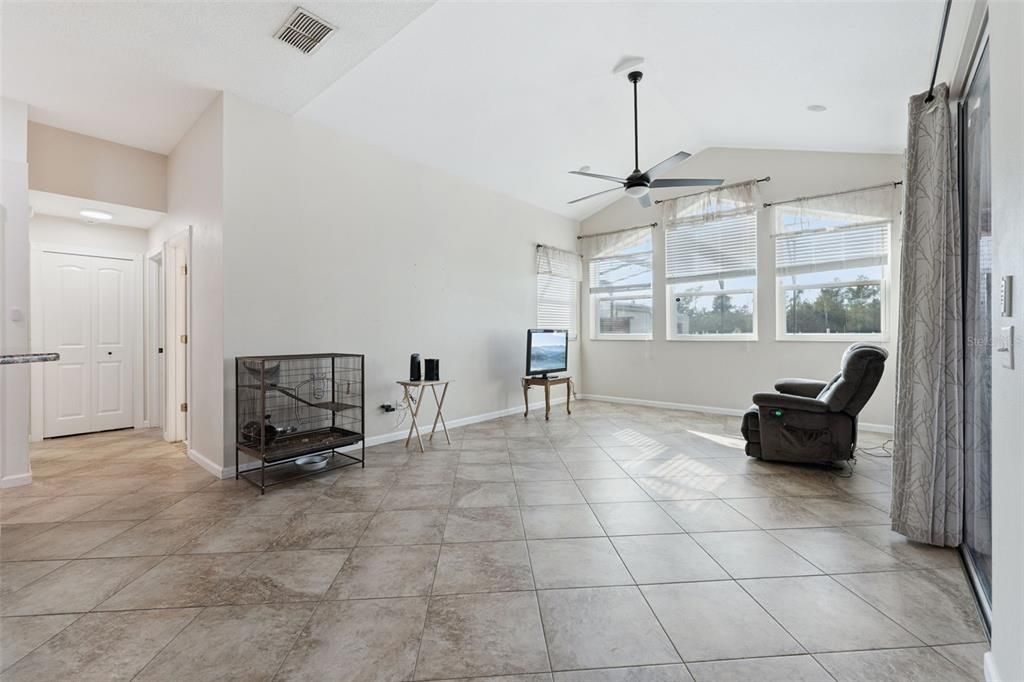 На продажу: $656,900 (4 спален, 3 ванн, 2914 Квадратных фут)