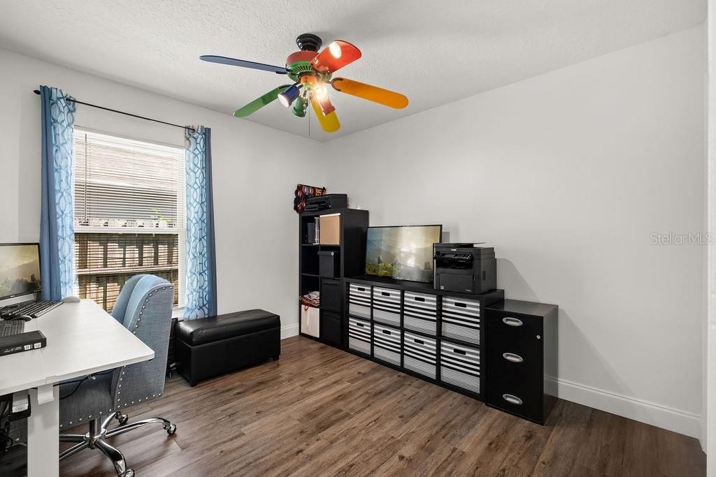 For Sale: $365,000 (4 beds, 2 baths, 1980 Square Feet)