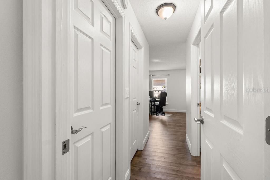 For Sale: $365,000 (4 beds, 2 baths, 1980 Square Feet)